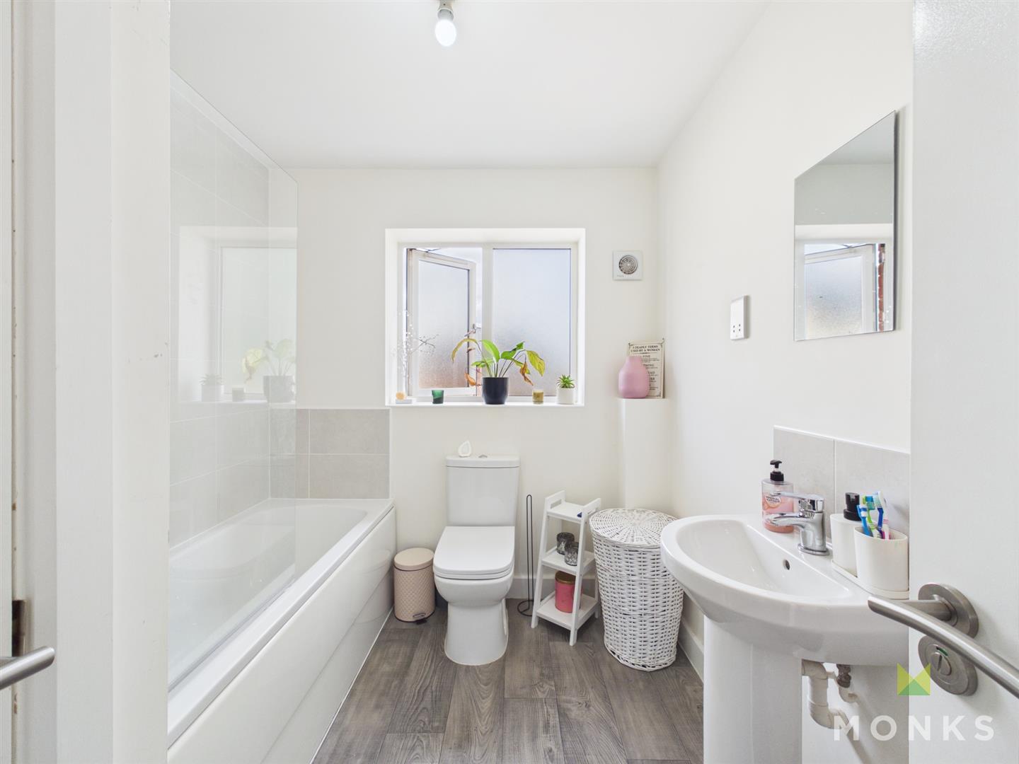 6 Knights Grove, Oswestry, SY10 8PU For Sale
